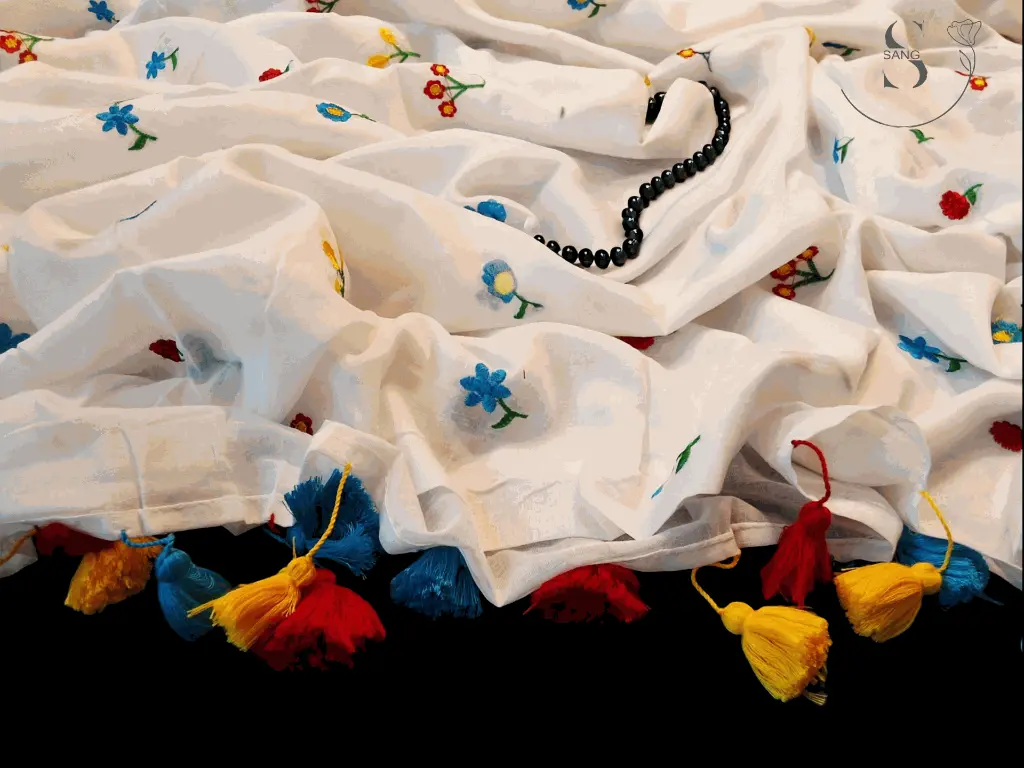 Mulmul-cotton-saree-white-soft.webp