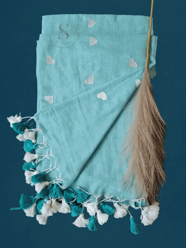 Mulmul-cotton-saree-blue-fold.webp