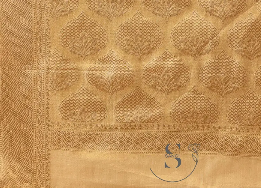 Ready-to-wear-saree-golden close up.webp